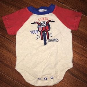 EUC👶🏼👚 LITTLE WONDERS NEWBORN | Onesie